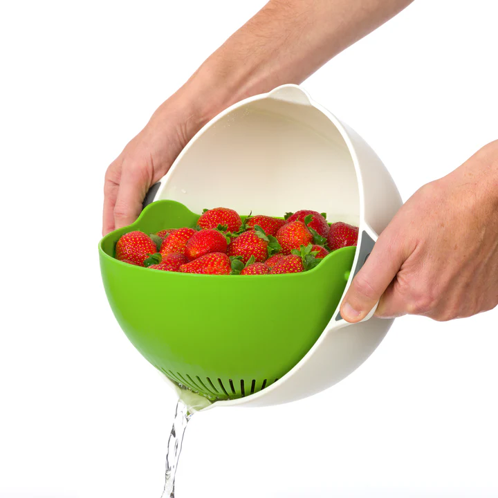 The Handy Helper: Why a Small Colander with a Handle is a Kitchen Must-Have